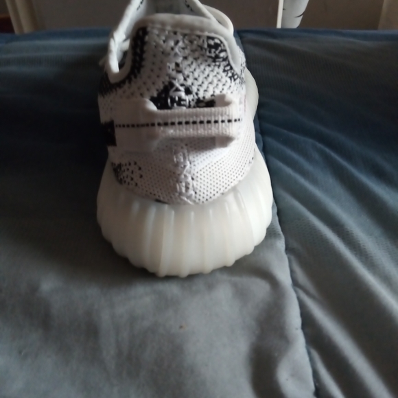 Zebra Yeezys - Picture 8 of 8